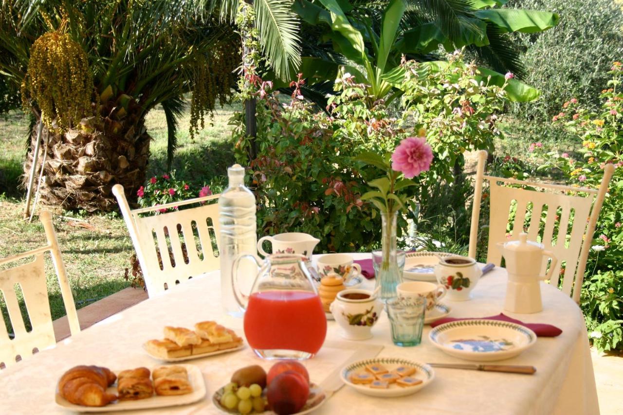 La Casa Di Menny Maison De Campagne 모네글리아 외부 사진