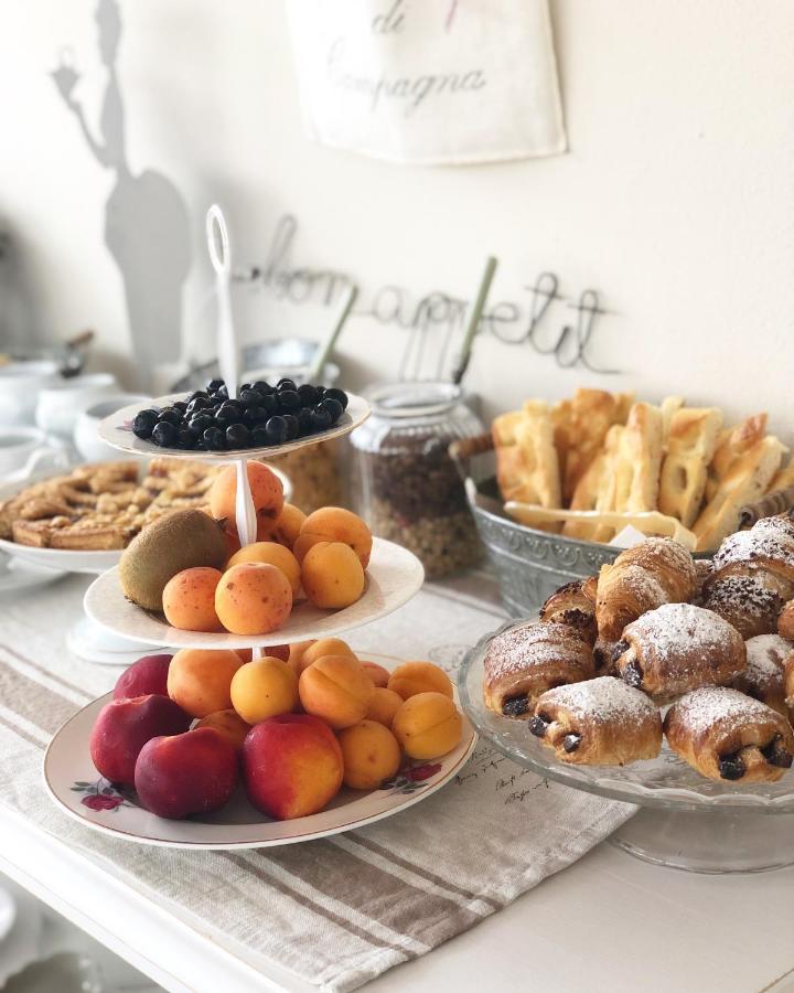 La Casa Di Menny Maison De Campagne 모네글리아 외부 사진